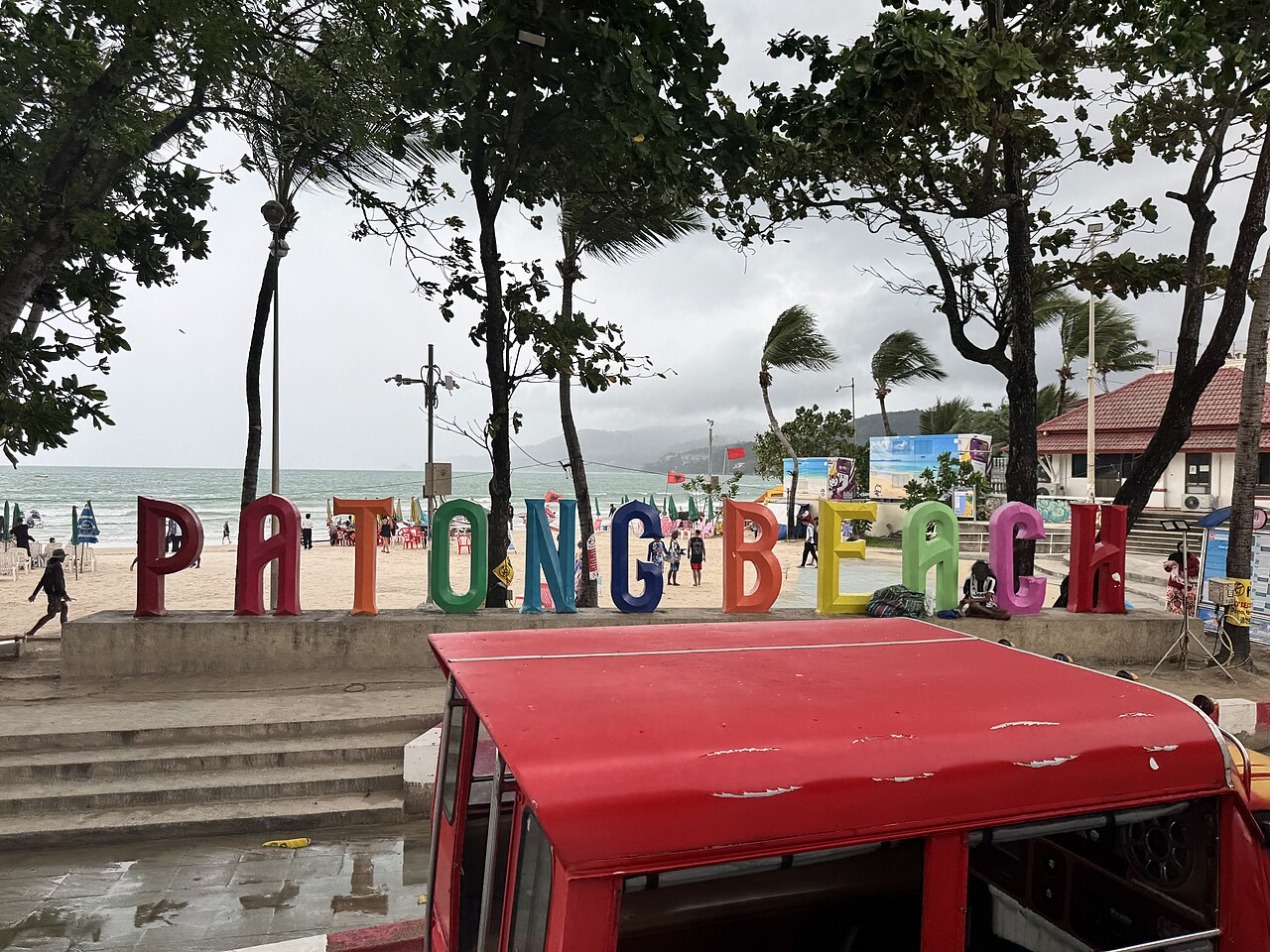 Plage de Patong : baignade, sports nautiques et conseils